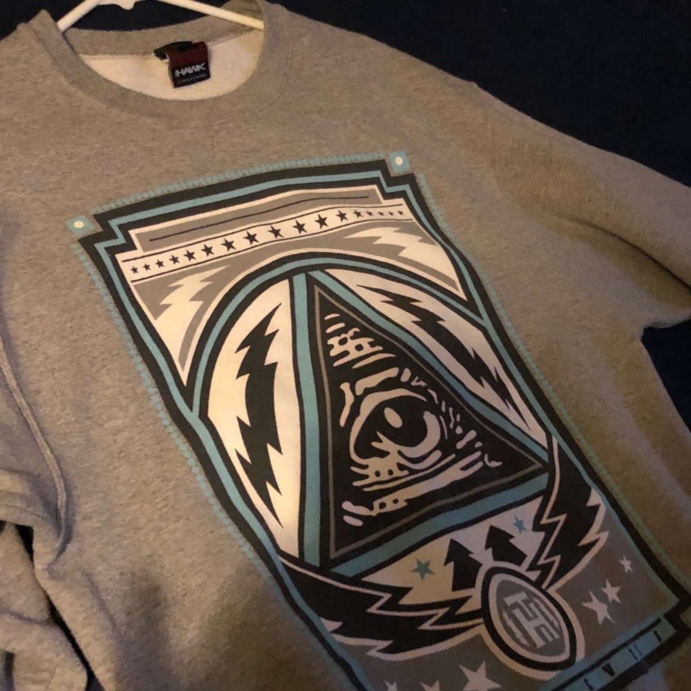 Grey Crew new sweatshirt with logo
